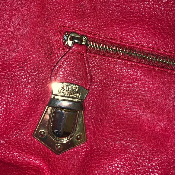 Red Steve Madden Purse - Picture 4 of 8